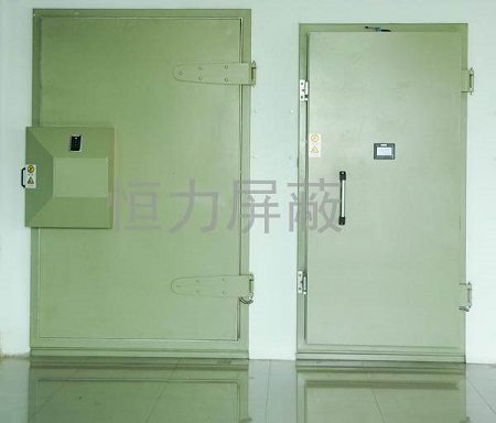 屏蔽門之半自動屏蔽門 一維旋轉電動屏蔽門 (1).jpg